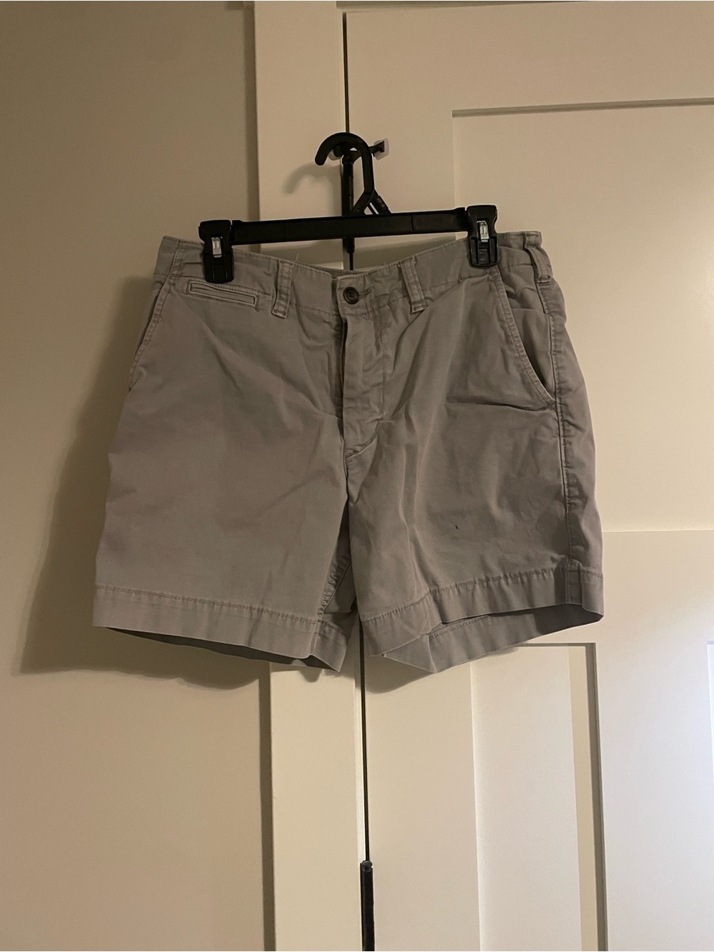 American Eagle Outfitters Light Gray Men’s Bermuda Shorts